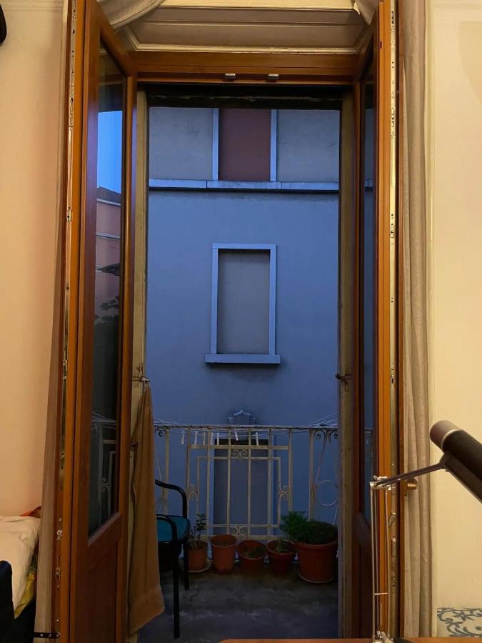 מילאנו A Room In A Beautiful Apartment In The City Center מראה חיצוני תמונה