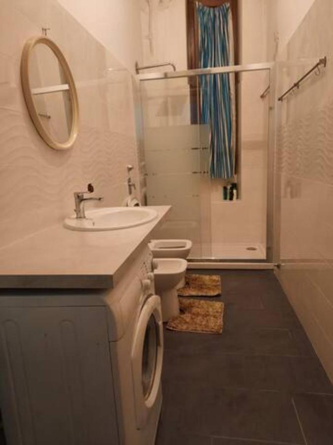 מילאנו A Room In A Beautiful Apartment In The City Center מראה חיצוני תמונה